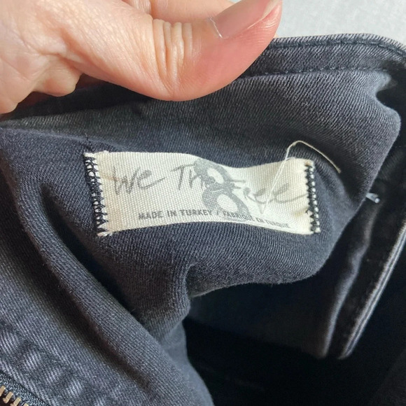 Free People Highlands Denim raw hem high waisted Skirt Sz 32 - Picture 6 of 9